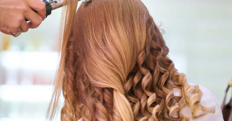 découvrez les meilleurs salons de coloristes capillaires à grenoble pour une transformation de couleur personnalisée et un résultat professionnel.