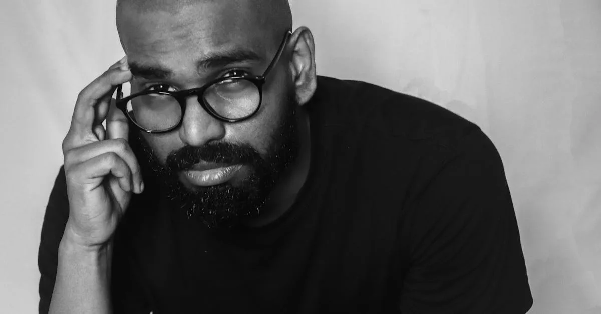 découvrez le style bald : tendance, élégant et facile à entretenir pour un look moderne et assuré.