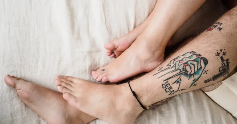 découvrez des idées de tatouages pour couples, symbolisant l'amour et la complicité à travers des motifs uniques et significatifs.