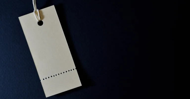 découvrez nos tarifs de nettoyage à sec compétitifs, offrant un service de qualité pour tous vos vêtements délicats. prix transparents et service rapide assuré.