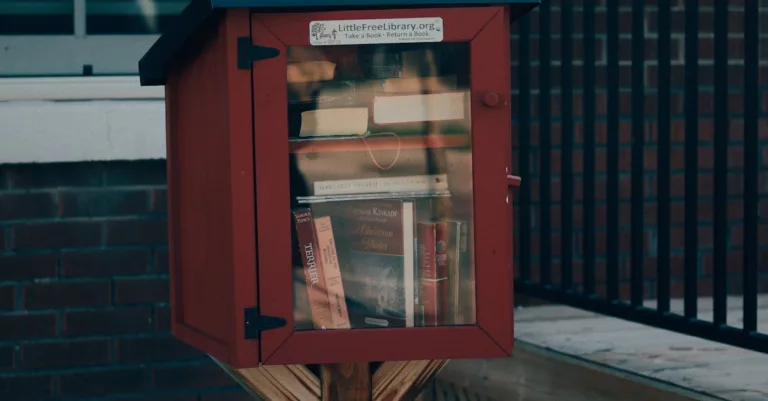 accès gratuit à toutes les fonctionnalités et contenus sélectionnés, sans aucune restriction ni frais.