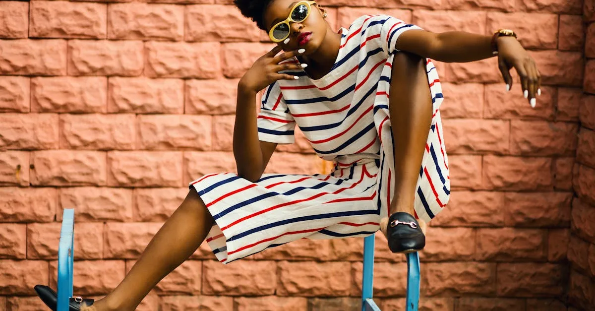 découvrez l'élégance décontractée avec notre sélection de tenues guinguette, parfaites pour un style rétro et joyeux au bord de l'eau.