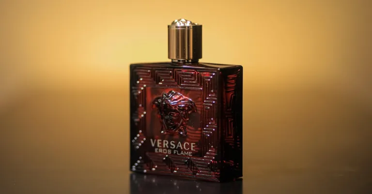 découvrez notre sélection de parfums équivalents, offrant des fragrances de qualité similaire aux grandes marques à prix abordables.