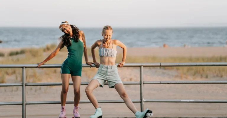 découvrez le style preppy : une élégance intemporelle mêlant classiques américains, couleurs fraîches et looks soignés pour une allure chic et décontractée.