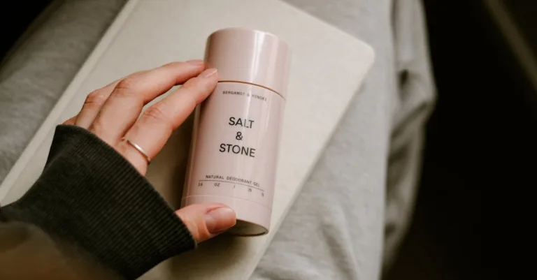 découvrez la sécurité du déodorant intimate musk : protection efficace et respect de la peau pour une fraîcheur durable au quotidien.