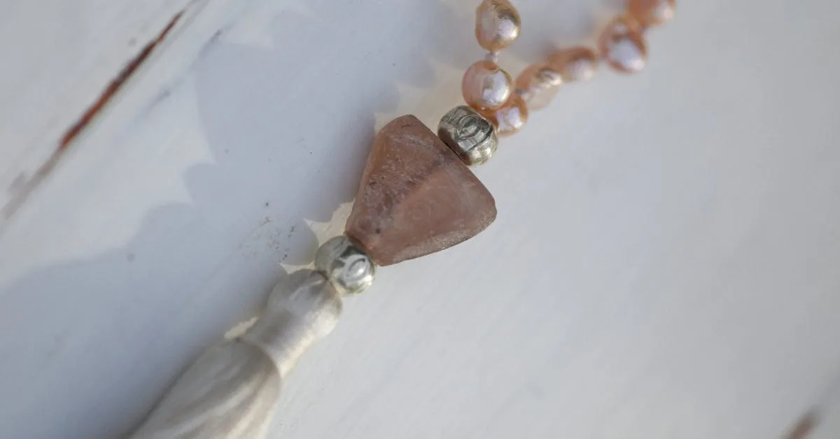 découvrez notre collection exclusive de bijoux raffinés alliant élégance et qualité pour sublimer votre style au quotidien.