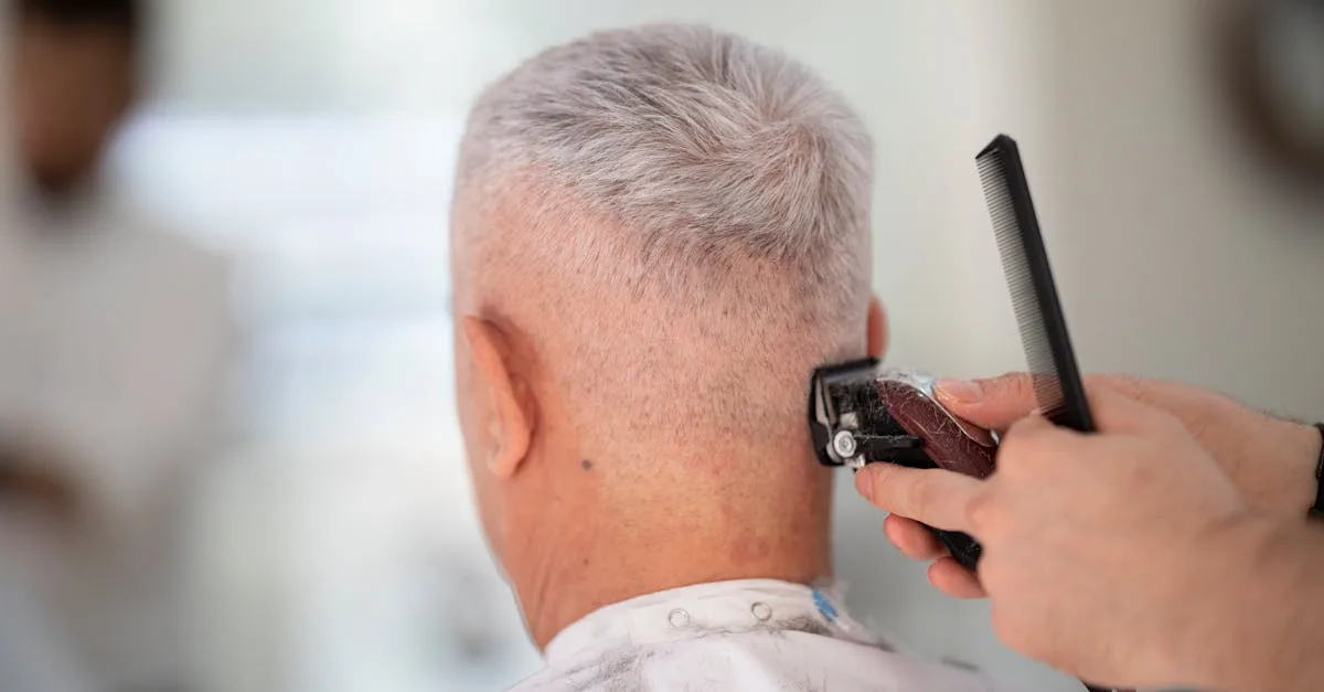 découvrez notre coupe courte moderne, idéale pour un style chic et tendance qui s'adapte à toutes les occasions.