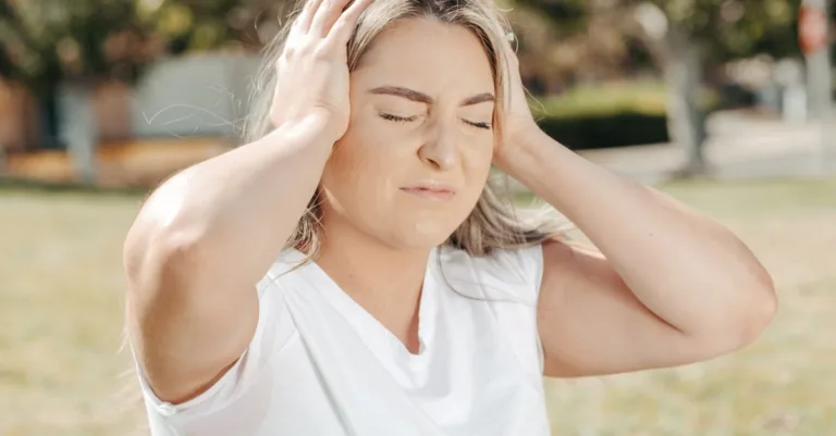 découvrez les causes courantes, symptômes et solutions efficaces pour soulager les maux de tête rapidement et naturellement.