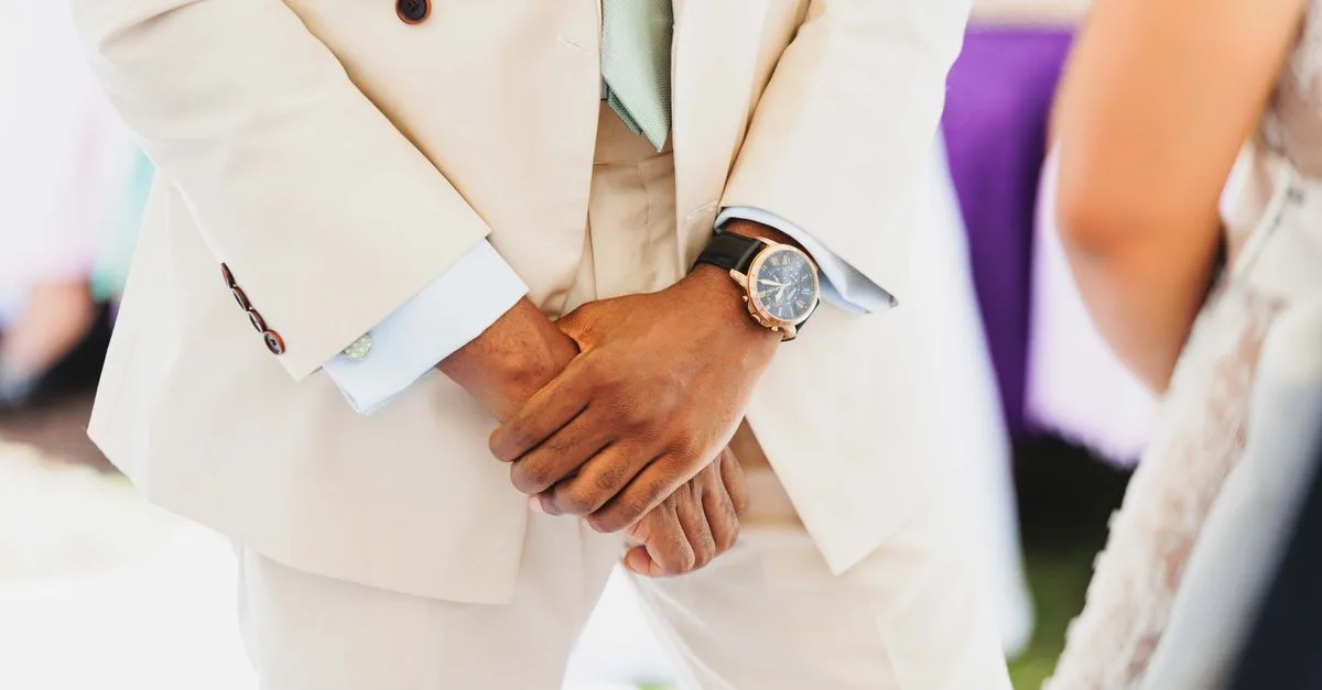 découvrez notre veste de costume de mariage pour homme, alliant élégance et confort pour un jour inoubliable.