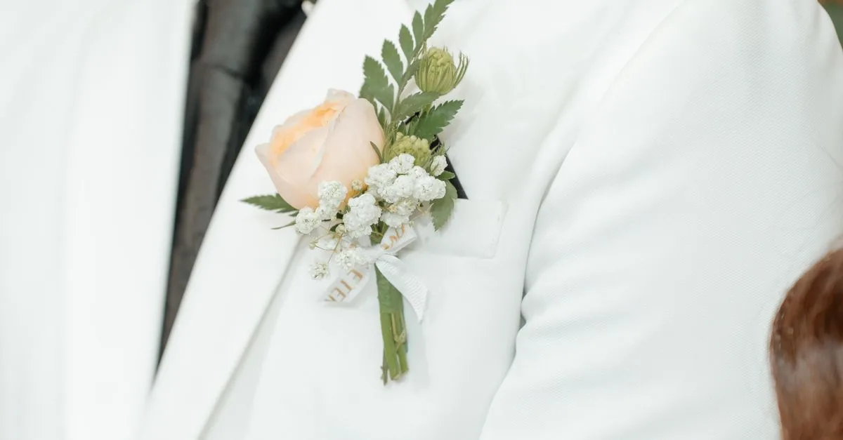 costume homme élégant pour mariage civil et réception sophistiquée, alliant style et confort pour une tenue parfaite.