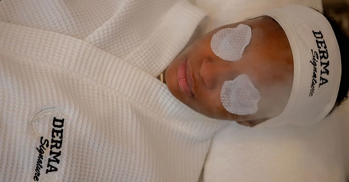 découvrez les résultats visibles et éclatants du traitement hydrafacial pour une peau revitalisée, hydratée et éclatante de santé.