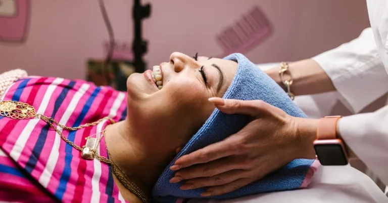 découvrez les résultats impressionnants du traitement hydrafacial : une peau éclatante, hydratée et visiblement rajeunie dès la première séance.