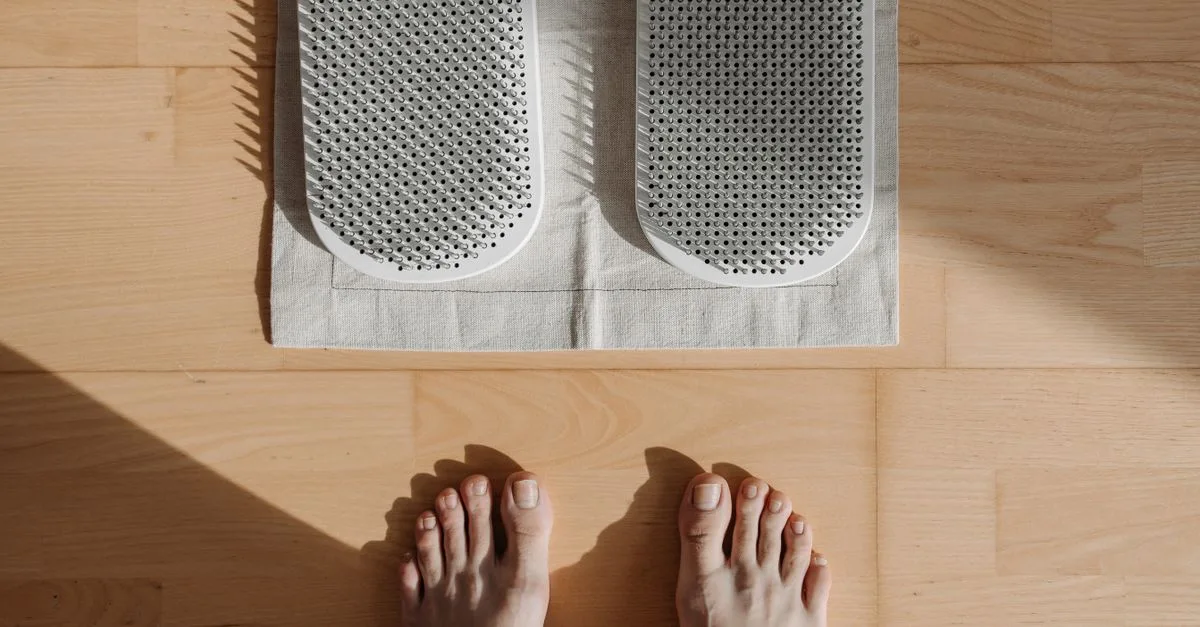 découvrez notre tapis de massage ergonomique conçu pour soulager les tensions musculaires et favoriser la relaxation profonde. idéal pour un bien-être quotidien à la maison.